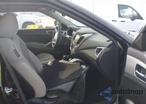 2012 Hyundai Veloster Base W/Gray z USA, uszkodzony, nr VIN KMHTC6AD5CU029799